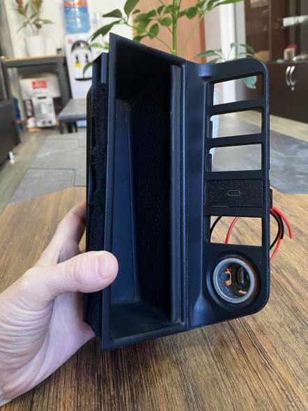 Блок зарядки USB-C 65W для BMW E36 в Мытище