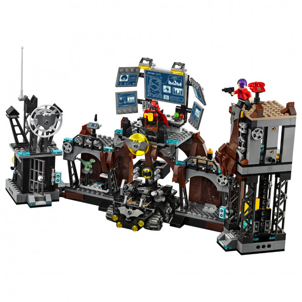 Конструктор LEGO Super Heroes 76122 Вторжение Глиноликого в бэт-пещеру в Мытище