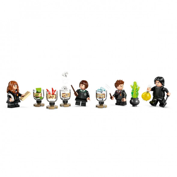Конструктор LEGO Harry Potter 76431 Замок Хогвартс Класс зельеварения в Мытище
