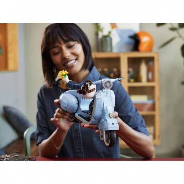 Конструктор LEGO Коллекционные наборы 10298 Vespa 125 в Мытище