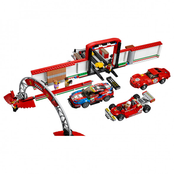 Конструктор LEGO Speed Champions 75889 Гараж Ferrari в Мытище
