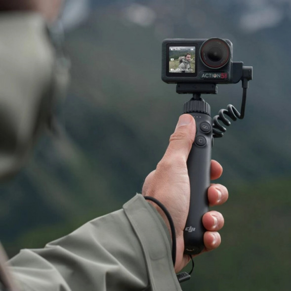 Многофункциональная зарядная ручка DJI Osmo Action в Мытище