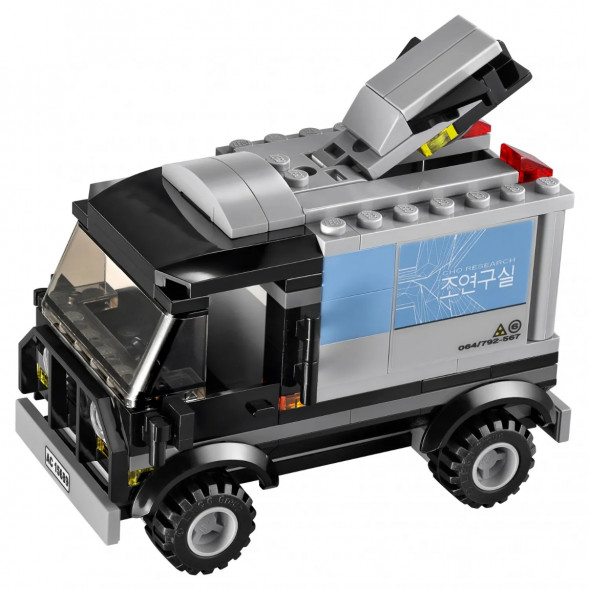 Конструктор LEGO Super Heroes 76032 Погоня на Квинджете Мстителей в Мытище