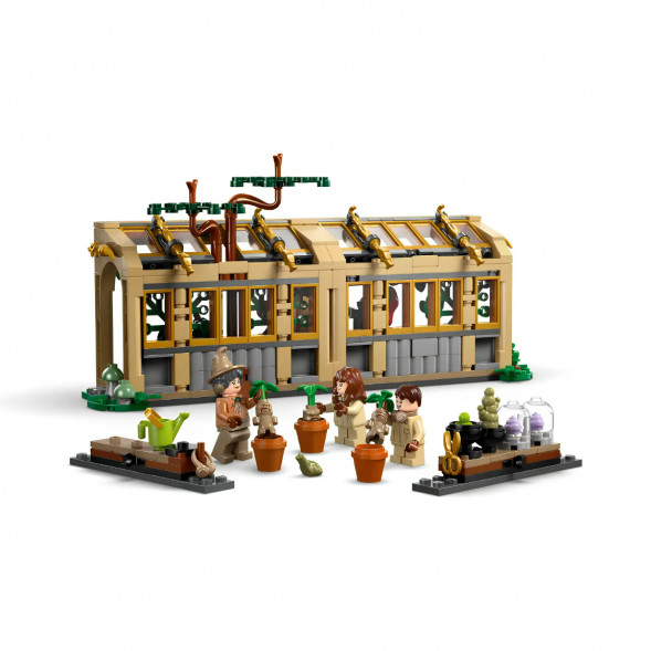 Конструктор LEGO Harry Potter 76445 Замок Хогвартс: Урок травологии в Мытище