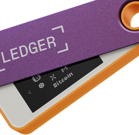 Криптокошелек Ledger Nano S Plus 1 шт., Retro Gaming в Мытище
