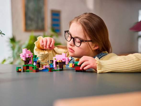 Конструктор LEGO Minecraft 21260 Сад цветущей вишни в Мытище