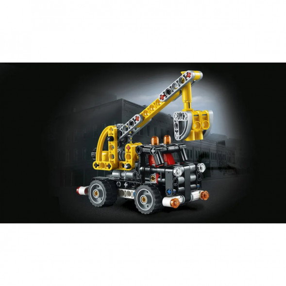 Конструктор LEGO Technic 42031 Ремонтный автокран в Мытище